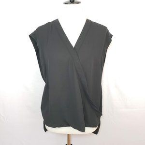 ♦️5/$20 Daniel Rainn Black Wrap Style Top Small